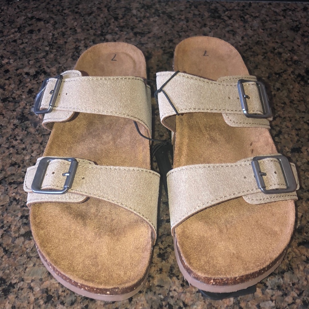 🌴New🌴Tan Sandals